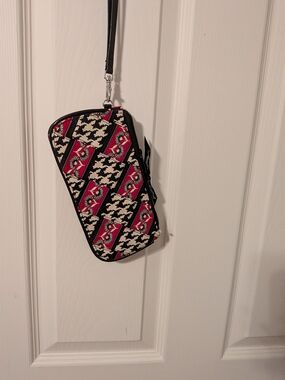 Vera Bradley Retired Deco Daisy print Trifold Wristlet Wallet